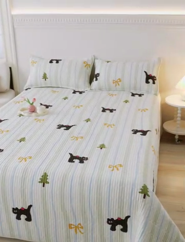 91家纺网 家纺一手货源 找家纺 床笠人家 2025新款亲肤双面磨毛夹棉床盖 艾尚