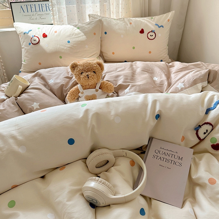 91家纺网 家纺一手货源 找家纺 澳梵家居 2025新款小清新全棉印花毛巾绣四件套 我的小熊朋友