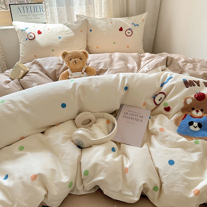 91家纺网 家纺一手货源 找家纺 澳梵家居 2025新款小清新全棉印花毛巾绣四件套 我的小熊朋友