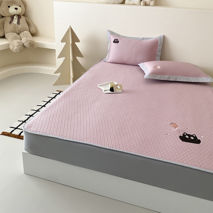 91家纺网 家纺一手货源 找家纺 由有家居 2025新款新品A类PE高凉感分子进口刺绣豆豆凉席三件套 气球咪咪