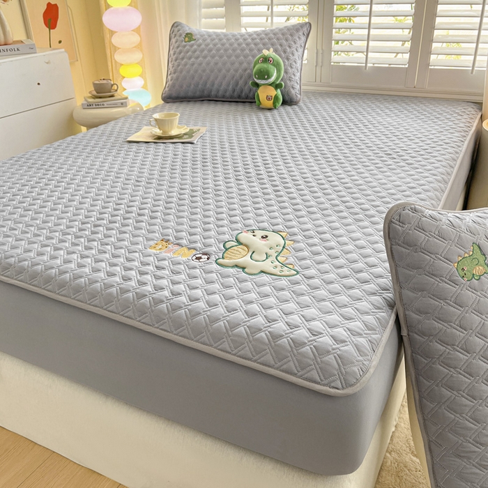 91家纺网 家纺一手货源 找家纺 万盛家纺 2025新款夹棉恐龙刺绣床笠 恐龙-菱形格 灰