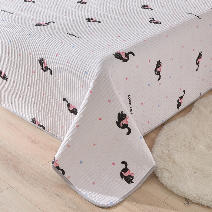 91家纺网 家纺一手货源 找家纺 床笠人家 2025新款亲肤双面磨毛夹棉床盖 粉猫咪