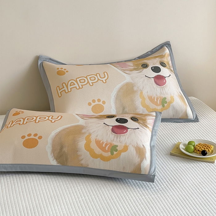 91家纺网 家纺一手货源 找家纺 安哆啦家纺 2025新款A类大版印花冰藤儿童幼儿园卡通萌宠系列凉席单枕套 屁桃基