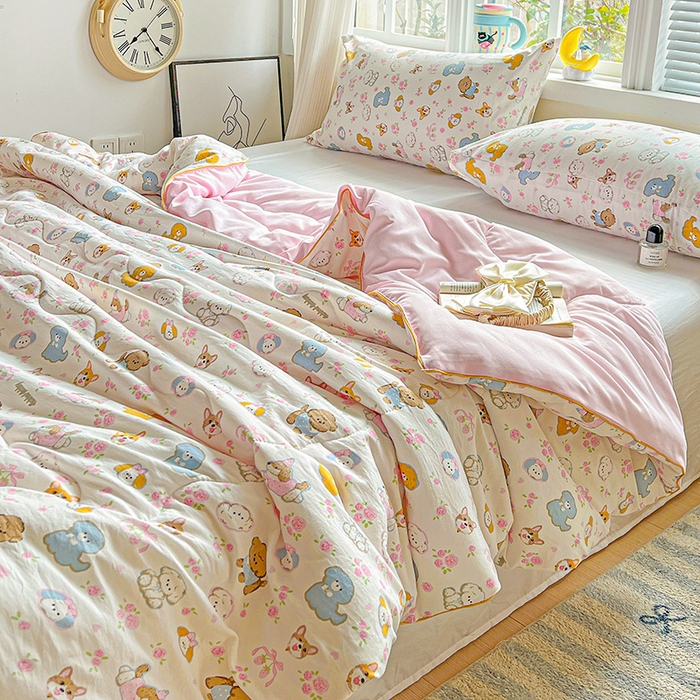 91家纺网 家纺一手货源 找家纺 玉海棠家纺 2025新款水洗皱皱纱印花夏被 被子被芯 灰蒙小狗