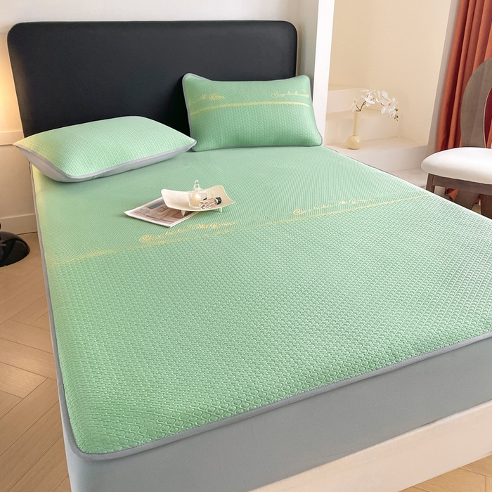 91家纺网 家纺一手货源 找家纺 欧邦 2025新款提花冰豆豆凉席三件套-幸运草 床笠款-幸运草-绿