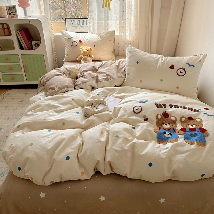 91家纺网 家纺一手货源 找家纺 澳梵家居 2025新款小清新全棉印花毛巾绣四件套 我的小熊朋友