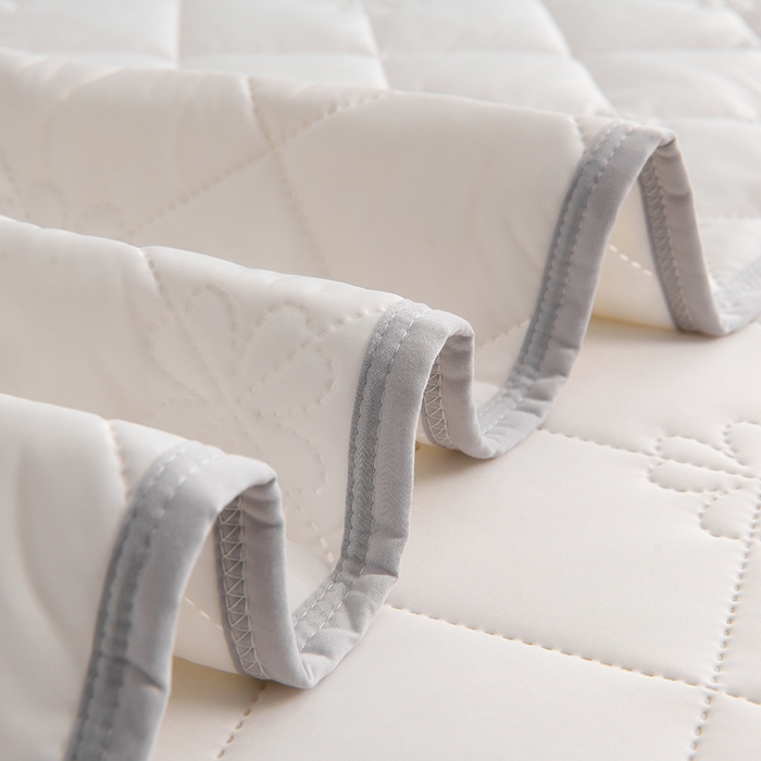 91家纺网 家纺一手货源 找家纺 2025新款清凉舒适凉感丝夏被四件套 珍珠白