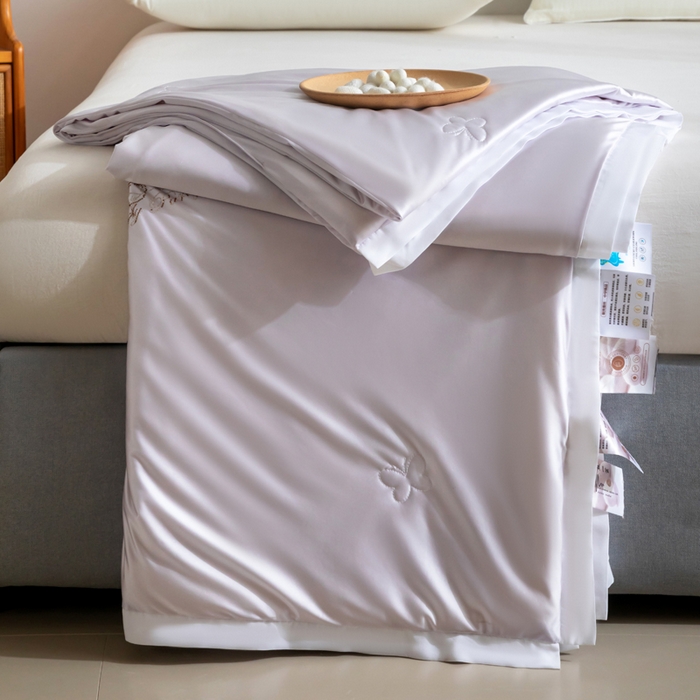 91家纺网 家纺一手货源 找家纺 （总）野马寝具跨境电商专供 2025新款森氧冰蚕蚕丝被