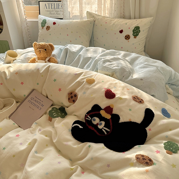 91家纺网 家纺一手货源 找家纺 澳梵家居 2025新款小清新全棉印花毛巾绣四件套 小黑猫