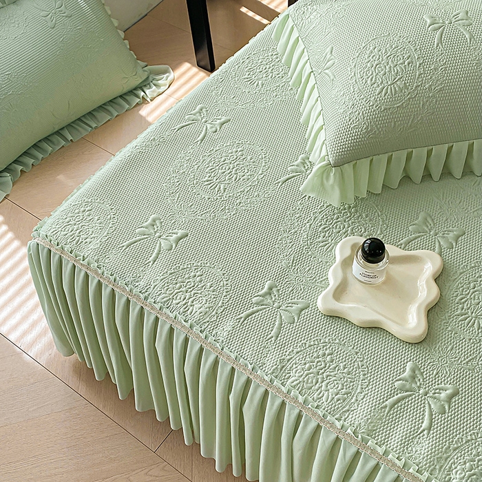 91家纺网 家纺一手货源 找家纺 2025新款复合三明治床裙款凉豆豆凉席三件套系列 约定-清香绿