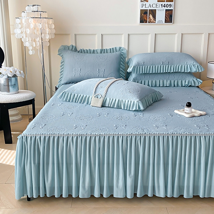 91家纺网 家纺一手货源 找家纺 2025新款复合三明治床裙款凉豆豆凉席三件套系列 约定-优雅蓝