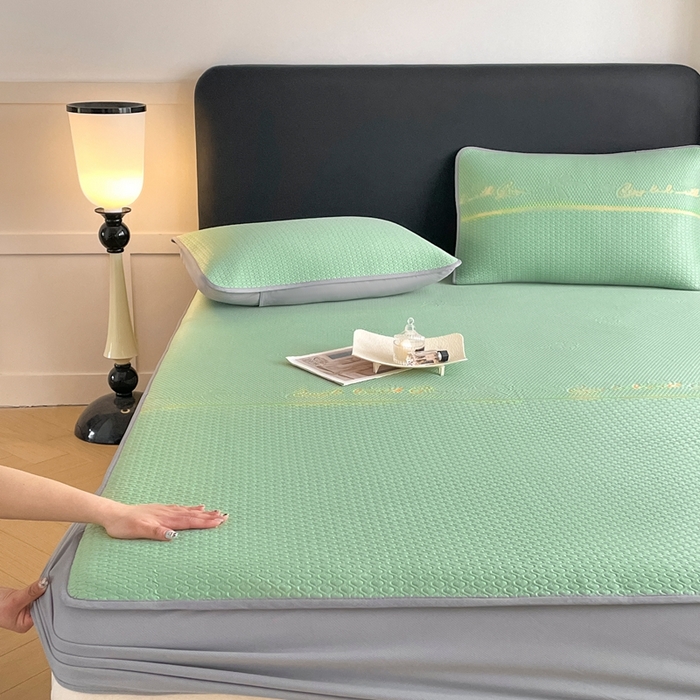 91家纺网 家纺一手货源 找家纺 欧邦 2025新款提花冰豆豆凉席三件套-幸运草 床笠款-幸运草-绿