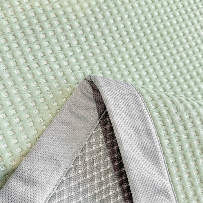 91家纺网 家纺一手货源 找家纺 德比尔斯  2025新款乙纶华夫格刺绣熊猫漫野冰豆豆凉席-漫野系列 果绿-床席款