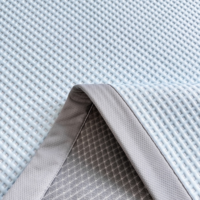 91家纺网 家纺一手货源 找家纺 德比尔斯  2025新款乙纶华夫格刺绣熊猫漫野冰豆豆凉席-漫野系列 天空蓝-床席款