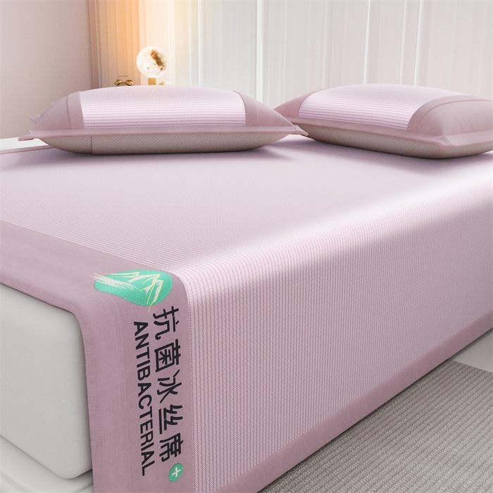 91家纺网 家纺一手货源 找家纺 爱宝被业 2025新款亲肤凉感抗菌冰丝凉席席子 盛夏粉