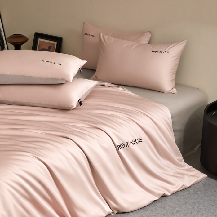 91家纺网 家纺一手货源 找家纺 618家纺 2025新款A类全棉60S100支纯棉长绒棉四件套系列 简爱粉灰