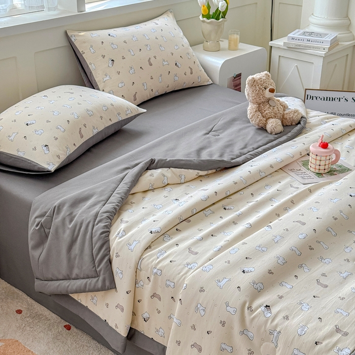 91家纺网 家纺一手货源 找家纺 优卡迪家纺馆 【下载文件夹包含买家秀】2025春夏新款针织棉双层纱夏被夏凉被空调被四件套 灵动