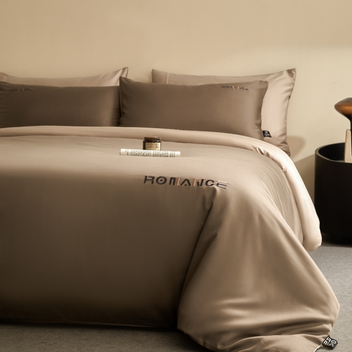 91家纺网 家纺一手货源 找家纺 618家纺 2025新款A类全棉60S100支纯棉长绒棉四件套系列 简爱米棕