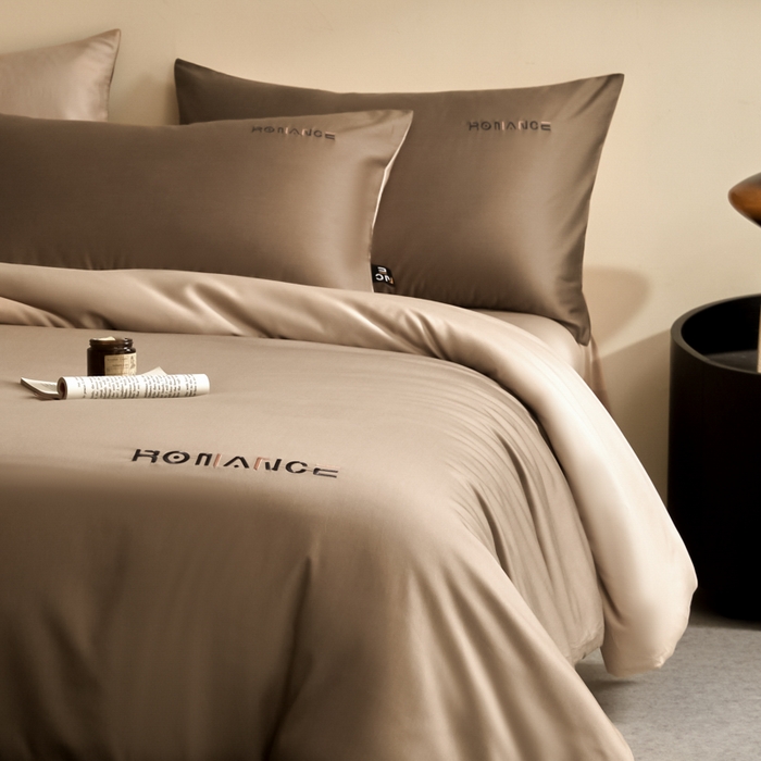 91家纺网 家纺一手货源 找家纺 618家纺 2025新款A类全棉60S100支纯棉长绒棉四件套系列 简爱米棕