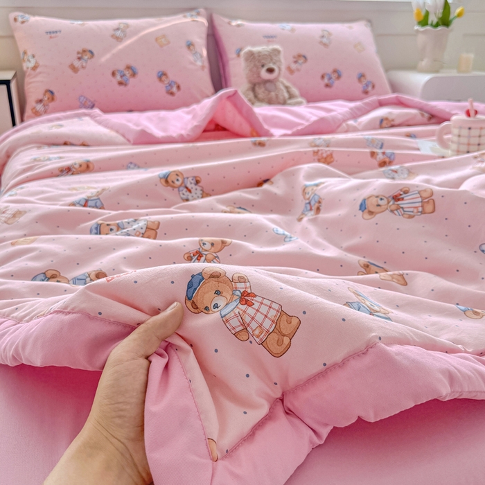 91家纺网 家纺一手货源 找家纺 优卡迪家纺馆 【下载文件夹包含买家秀】2025春夏新款针织棉双层纱夏被夏凉被空调被四件套 童趣