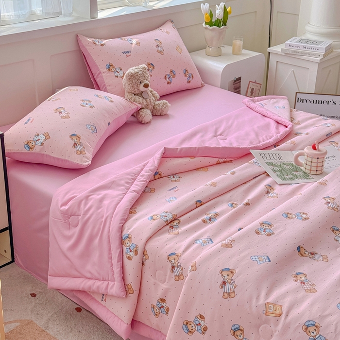 91家纺网 家纺一手货源 找家纺 优卡迪家纺馆 【下载文件夹包含买家秀】2025春夏新款针织棉双层纱夏被夏凉被空调被四件套 童趣