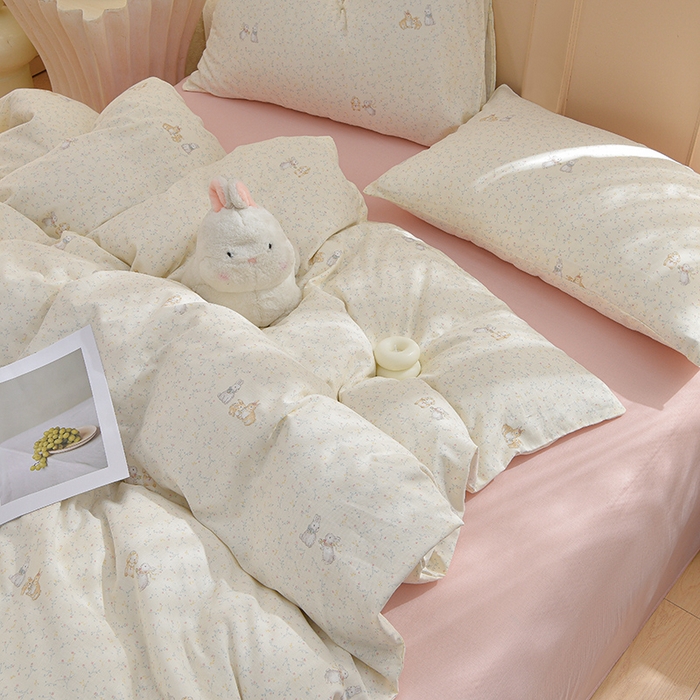 91家纺网 家纺一手货源 找家纺 乐窝家纺仓储 2025新款A类母婴级有氧全棉纯棉双层纱纯棉印花四件套 欢乐兔