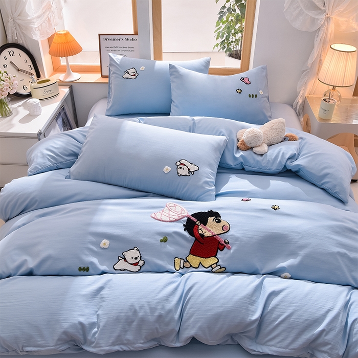 91家纺网 家纺一手货源 找家纺 乐窝家纺仓储 2025新款云朵棉毛巾绣磨毛四件套 蜡笔小新