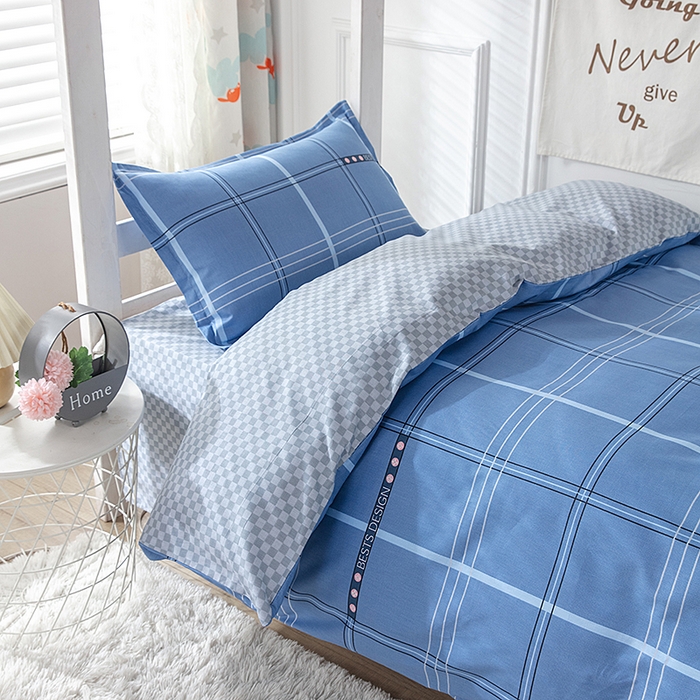 91家纺网 家纺一手货源 找家纺  提供买家秀爆款花型不断货）2025新款全棉AB版13372学生宿舍印花三件套双面纯棉床单款上下铺单人 霍尔顿-蓝