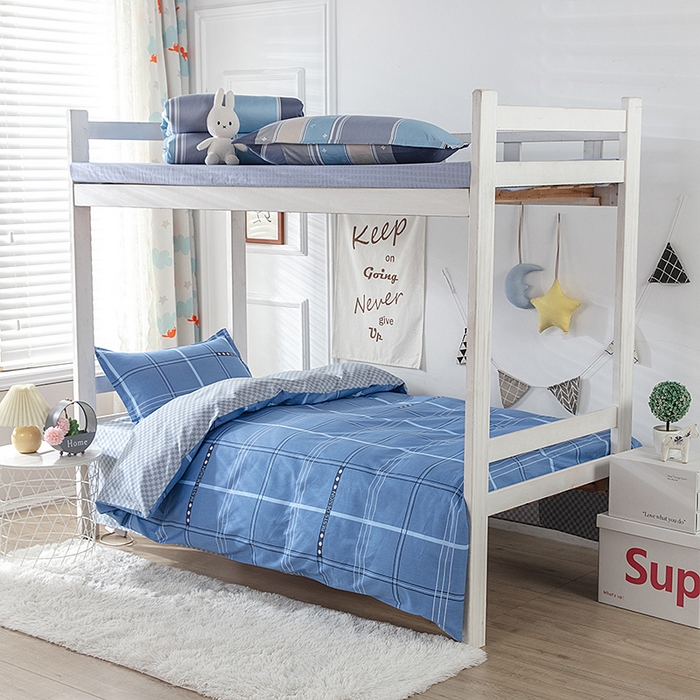 91家纺网 家纺一手货源 找家纺  提供买家秀爆款花型不断货）2025新款全棉AB版13372学生宿舍印花三件套双面纯棉床单款上下铺单人 霍尔顿-蓝