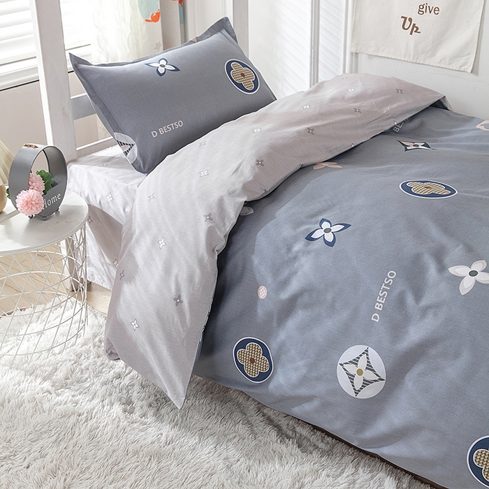 91家纺网 家纺一手货源 找家纺  提供买家秀爆款花型不断货）2025新款全棉AB版13372学生宿舍印花三件套双面纯棉床单款上下铺单人 维乐-灰