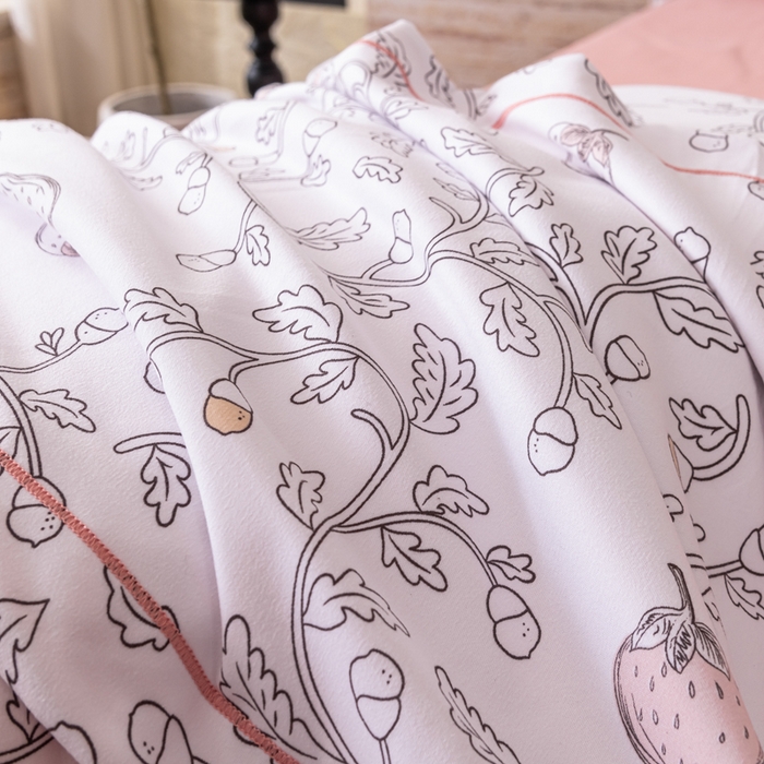 91家纺网 家纺一手货源 找家纺 巧格家纺 2025爆款超柔云朵棉双层纱四件套不起球不掉色床裙款 草莓甜甜