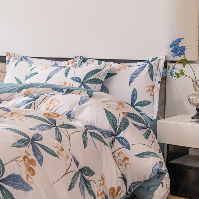 91家纺网 家纺一手货源 找家纺 巧格家纺 2025爆款超柔云朵棉双层纱四件套不起球不掉色床裙款 绿光森林