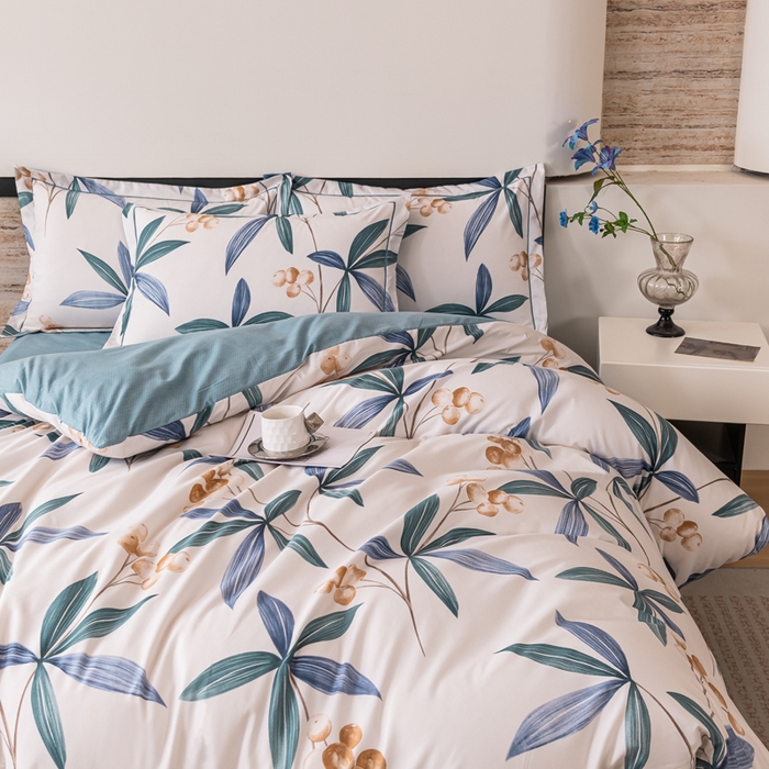 91家纺网 家纺一手货源 找家纺 巧格家纺 2025爆款超柔云朵棉双层纱四件套不起球不掉色床裙款 绿光森林