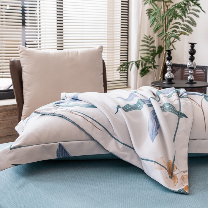 91家纺网 家纺一手货源 找家纺 巧格家纺 2025爆款超柔云朵棉双层纱四件套不起球不掉色床裙款 绿光森林