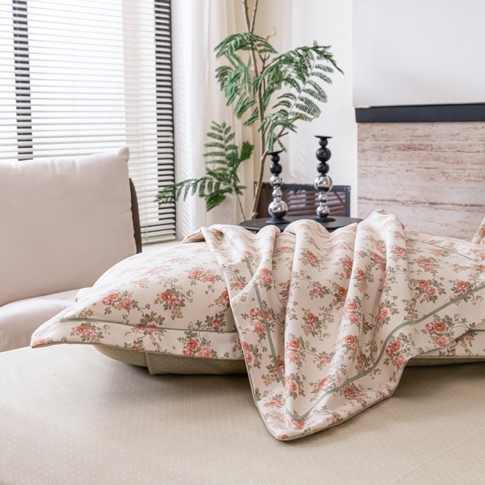 91家纺网 家纺一手货源 找家纺 巧格家纺 2025爆款超柔云朵棉双层纱四件套不起球不掉色床裙款 巴黎春天