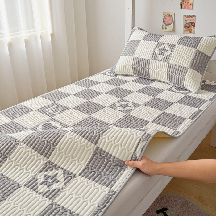 91家纺网 家纺一手货源 找家纺 （总）爱思凯家纺 2025新款【学生】印花清新乳胶条席