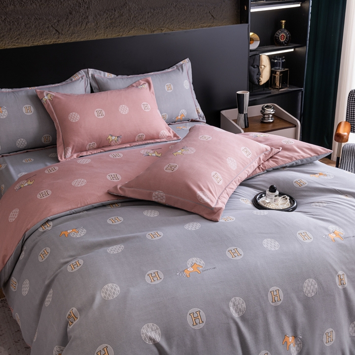 91家纺网 家纺一手货源 找家纺 巧格家纺 2025爆款超柔云朵棉双层纱四件套不起球不掉色床裙款 阿尔法-灰