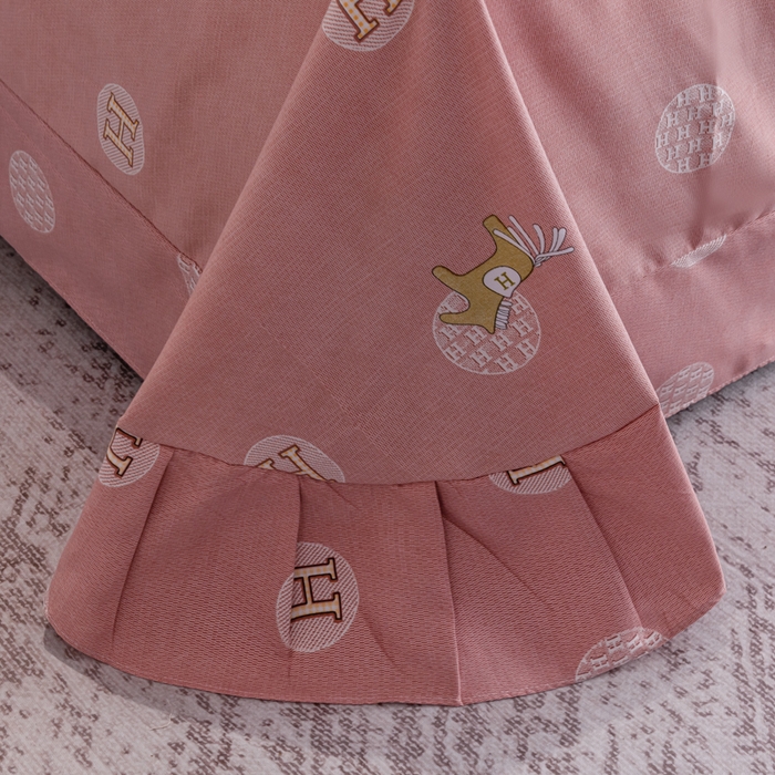 91家纺网 家纺一手货源 找家纺 巧格家纺 2025爆款超柔云朵棉双层纱四件套不起球不掉色床裙款 阿尔法-粉