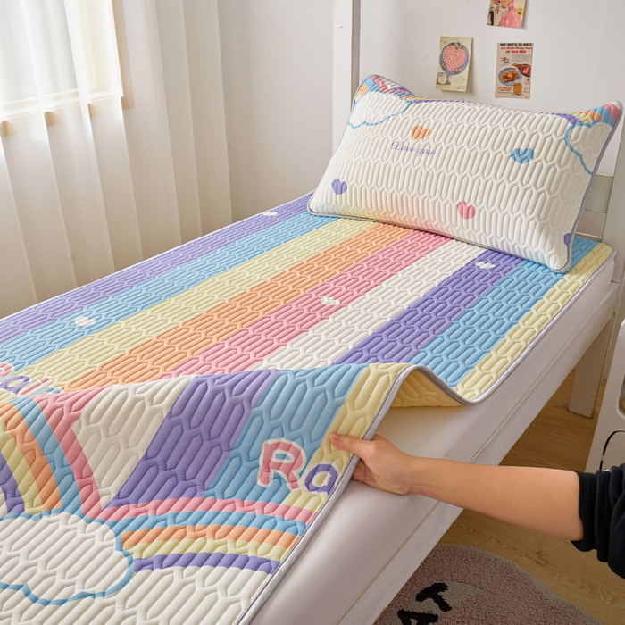 91家纺网 家纺一手货源 找家纺 （总）爱思凯家纺 2025新款【学生】印花清新乳胶条席