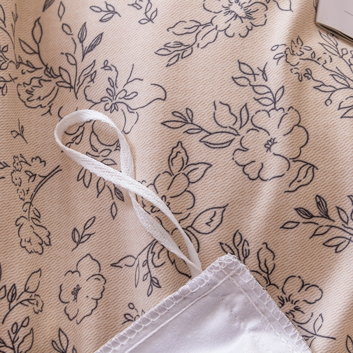 91家纺网 家纺一手货源 找家纺 巧格家纺 2025爆款超柔云朵棉双层纱四件套不起球不掉色床裙款 浮光叶影-咖