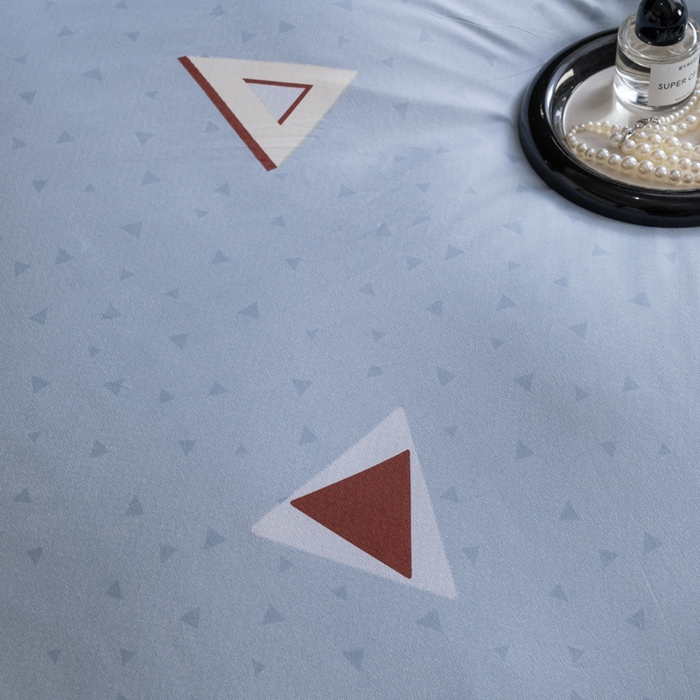 91家纺网 家纺一手货源 找家纺 巧格家纺 2025爆款超柔云朵棉双层纱四件套不起球不掉色床裙款 几何空间-蓝