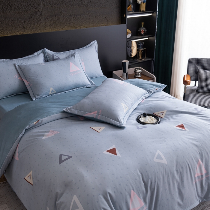 91家纺网 家纺一手货源 找家纺 巧格家纺 2025爆款超柔云朵棉双层纱四件套不起球不掉色床裙款 几何空间-蓝