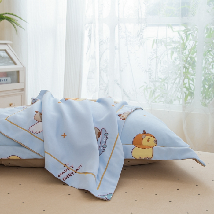 91家纺网 家纺一手货源 找家纺 巧格家纺 2025爆款超柔云朵棉双层纱四件套不起球不掉色床裙款 卡皮巴拉-蓝