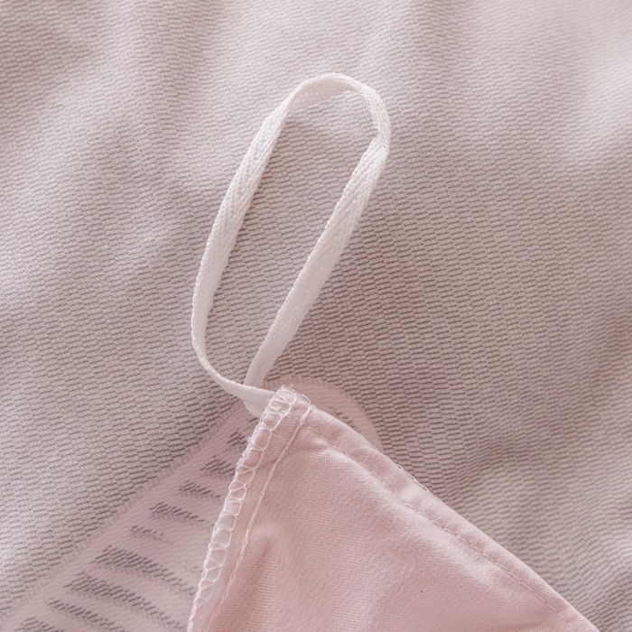 91家纺网 家纺一手货源 找家纺 巧格家纺 2025爆款超柔云朵棉双层纱四件套不起球不掉色床裙款 浓情蜜意-灰