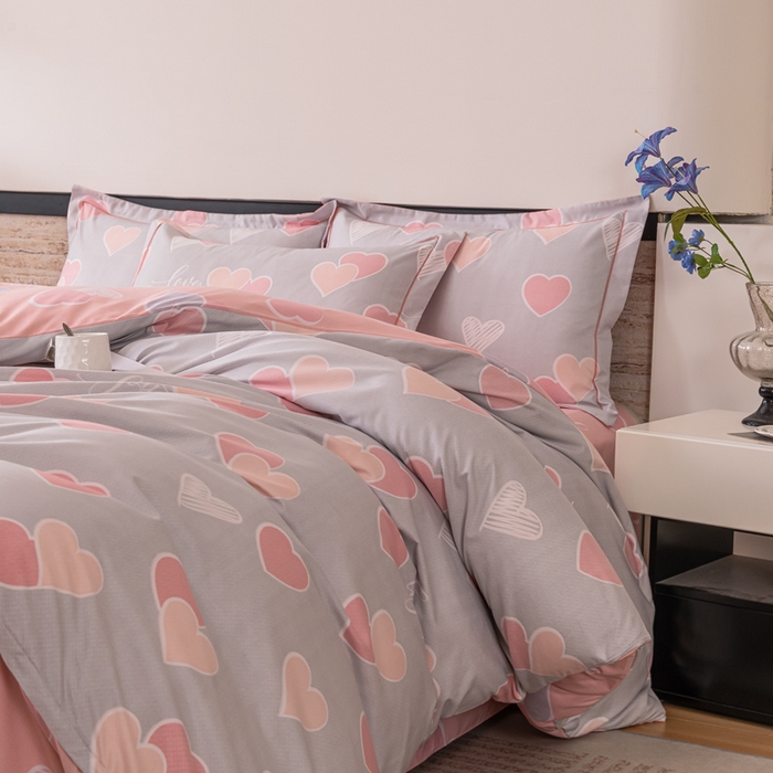 91家纺网 家纺一手货源 找家纺 巧格家纺 2025爆款超柔云朵棉双层纱四件套不起球不掉色床裙款 浓情蜜意-灰