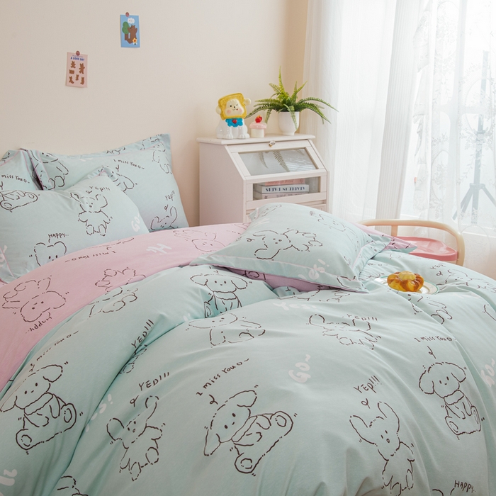 91家纺网 家纺一手货源 找家纺 巧格家纺 2025爆款超柔云朵棉双层纱四件套不起球不掉色床裙款 小熊日记-蓝