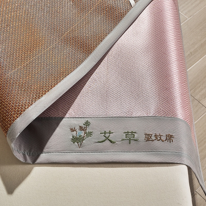 91家纺网 家纺一手货源 找家纺 （总）梵希良品家纺 2025新款艾草宽边绣花冰藤席冰丝席凉席三件套