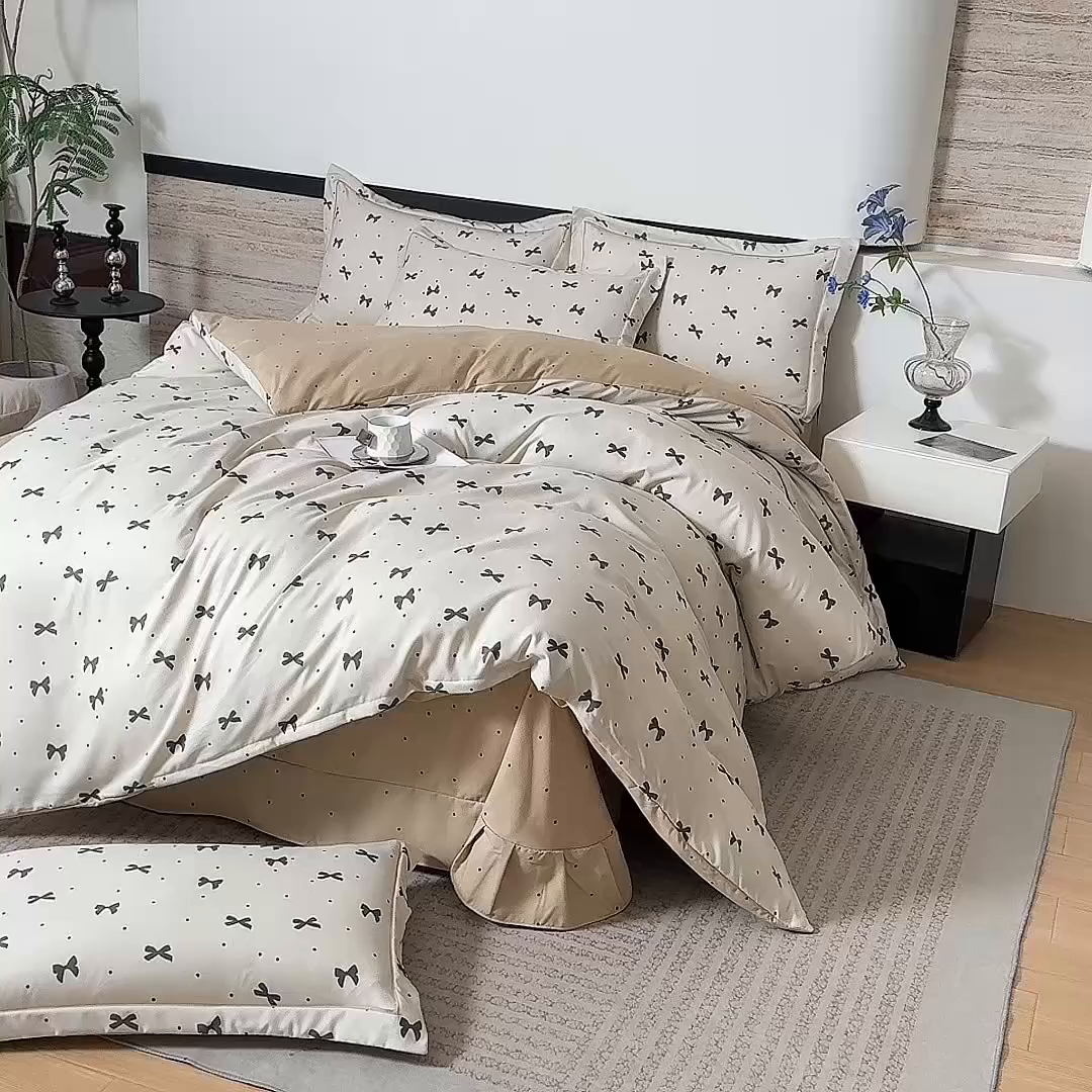 91家纺网 家纺一手货源 找家纺 巧格家纺 2025爆款超柔云朵棉双层纱四件套不起球不掉色床裙款 心心念念-咖