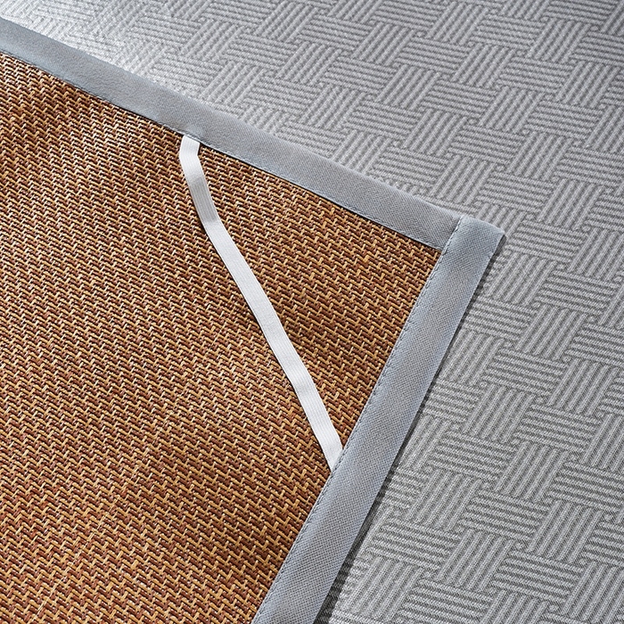 91家纺网 家纺一手货源 找家纺 梵希良品家纺 2025新款艾草宽边绣花冰藤席冰丝席凉席三件套 灰色