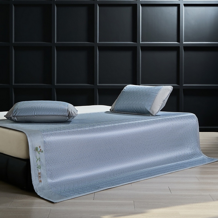 梵希良品家纺 2025新款艾草宽边绣花冰藤席冰丝席凉席三件套 蓝色